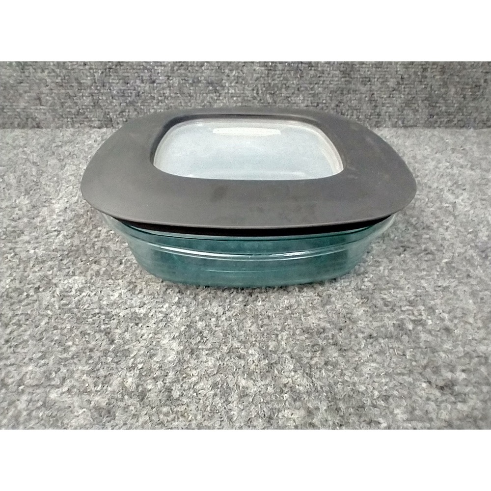 Rubbermaid Premier Food Storage Container 3 Cup Teal Blue Tritan Window Lid